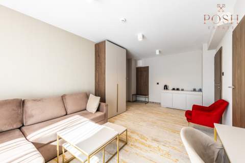 widok na basen inwestycja balkon własna sauna