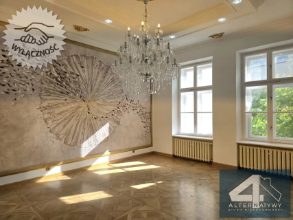 Eleganckie 4 pokoje, zabytkowa kamienica 165m