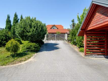 Bochnia, ul. Tadeusza Lecha - dom, wolnostojący.