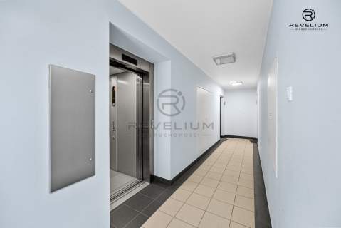 3 balkony 2 Msc. postojowe Oś. Myśliwska Park
