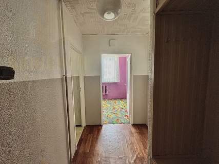 2 pokoje do remontu, 37,7 m , balkon francuski