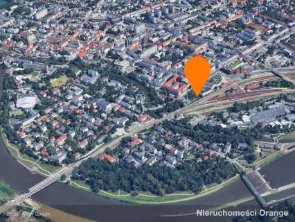 Duża nieruchomość w centrum miasta