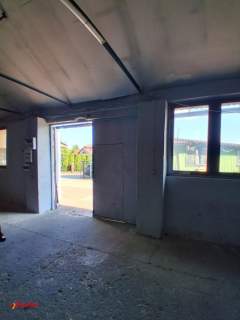 Magazyn z biurem 270 m2 ogrodzony parking