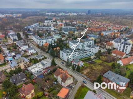 Nowoczesne mieszkanie, balkon, zielona okolica