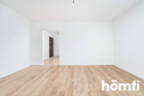 3 pokoje osobna kuchnia duży balkon