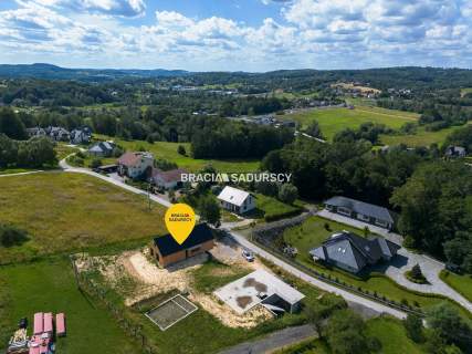 Nowoczesny dom z widokiem 10 ar blisko Krakowa