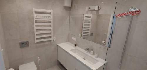 100 metrowy apartament między morzem, a jeziorem.