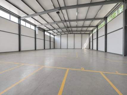 Magazyn 1200 m2 biuro 580 m2 3 bramy Puławska Warszawa