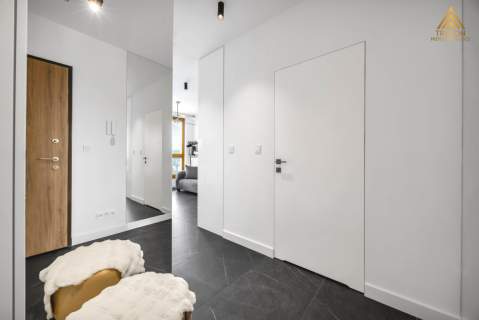2 pokoje, parking, balkon, 10 min do centrum
