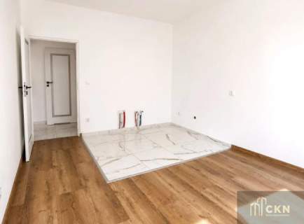 Kamienica po remoncie, 2 pokoje balkon
