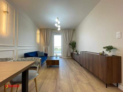 Nowoczesne 3 pok. 5. piętro Balkon Siłownia w budynku.