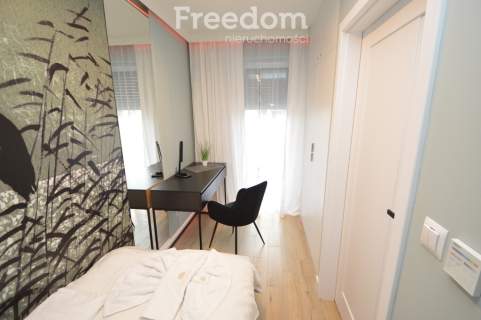 Nowy apartament z balkonem.