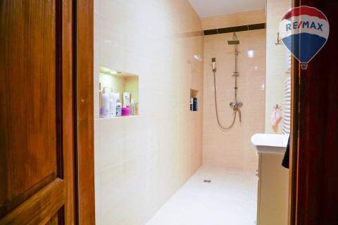 Dom 275m2 z usługowym parterem, Żyrardów