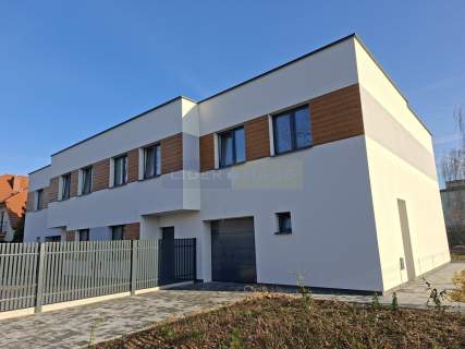 OSTATNI SEGMENT CENTRUM ŁOMIANEK 
