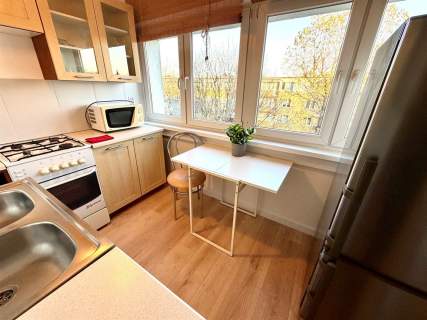 Hipoteczna-przestronne dwa pokoje, balkon, parking