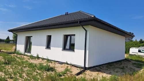 Dom parterowy o pow. 95.91m2, działka 459m2, Piotrów
