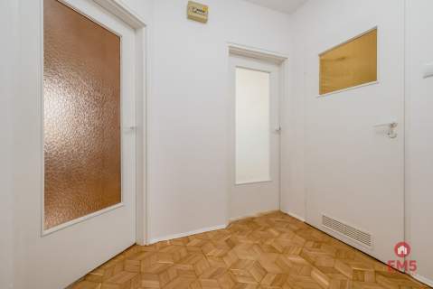 Wysoki parter z balkonem