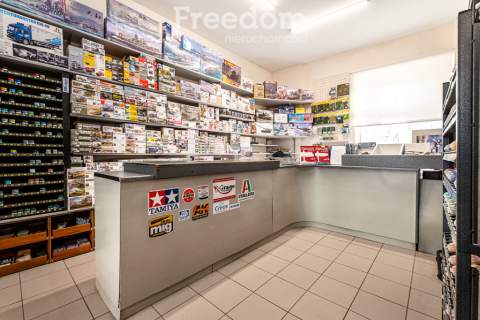 Lokal usługowy z zapleczem mieszkalnym w centrum