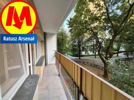 Słoneczne 2 pokoje balkon piwnica, przy Żelaznej