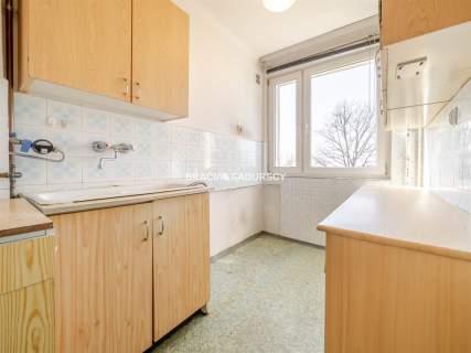 2-pokoje os. Na Stoku - jasna kuchnia, balkon
