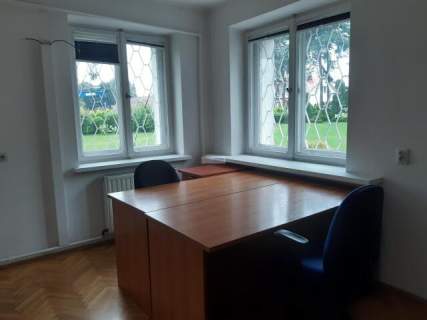 Zadbany magazyn z 4 halami, 2 pom. biur.Białołęka
