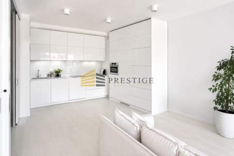Apartament 47 m Metro Wierzbno Klimatyzacja
