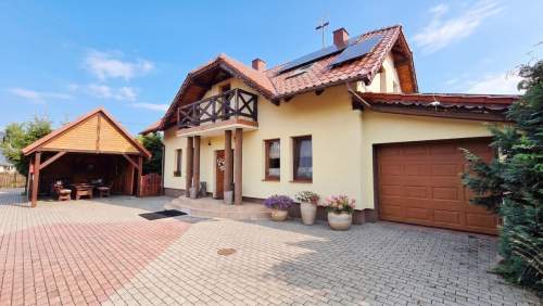 DOM DO WPROWADZENIA 2 DOMKI NA WYNAJEM STEGNA