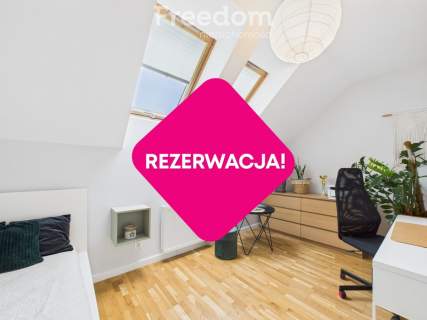 Trzykondygnacyjny bliźniak o wysokim standardzie