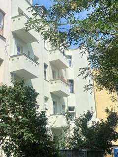Słoneczne 2 pokoje z balkonem , kamienica po remoncie