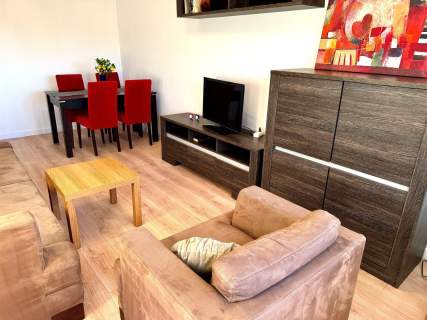Hipoteczna-przestronne dwa pokoje, balkon, parking