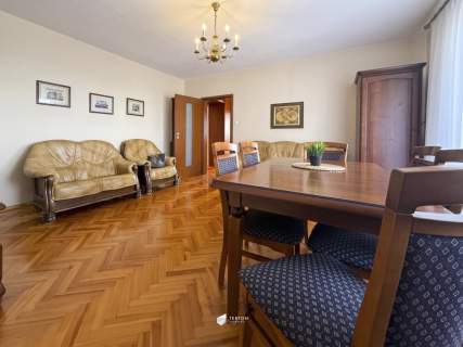 PIĄTKOWSKA 3POK USTAWNE ŁADNE BALKON WINDA CISZA