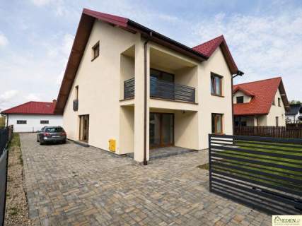 Sprzedam nowy dom o pow. 153 m2 przy ul. Konrada Wallenro w Łukowie