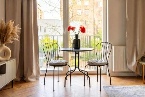 Dwa pokoje, urlokliwy balkon, nowe budownictwo