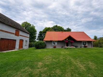 Dom 85 m do zamieszkania, z działką i budynkami