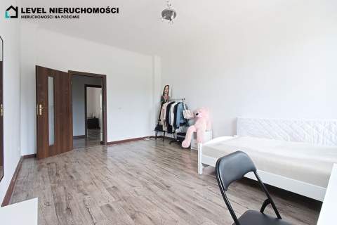 Duże mieszkanie trzypokojowe