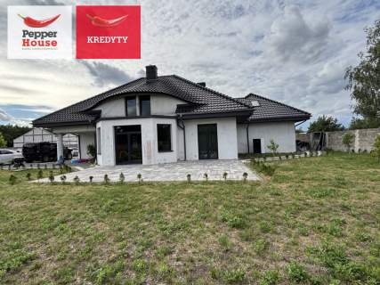 Dom z potencjałem Kobylarnia, działka 3000m2