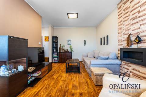 Przytulne Balkon Ostatnie piątro Zadbane