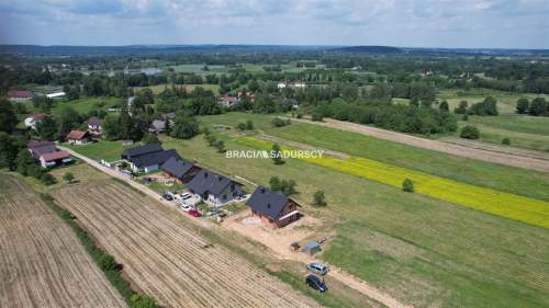 Dom w Brzezince, gm Brzeźnica