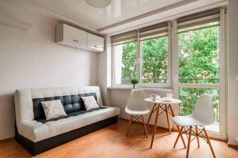 Kawalerka, balkon, piwnica - Kasztanowa 7