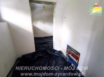 Nowoczesny dom do wykończenia, dobra lokalizacja.