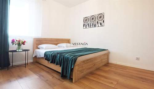 wyposażony apartament dwupokojowy z balkonem