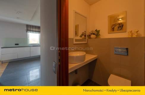 Apartament - 4 pokoje z garażem i balkonem