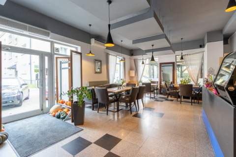 Na sprzedaż budynek 651 m2 w samym centrum Otwocka