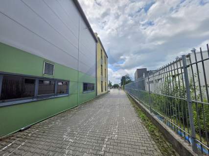 Magazyn z biurem Rampa 250kW TIR A2 / S8