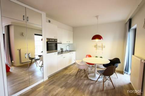 Przytulne studio na Kijowskiej, balkon, winda, zielona okolica,...