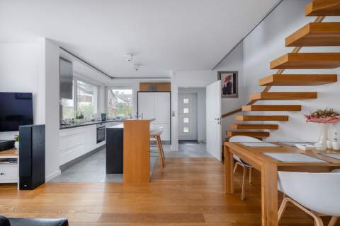 OGRÓD 400M2 PRYWATNE WEJŚCIE