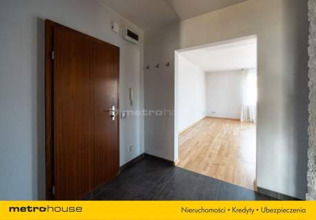 Apartament - 4 pokoje z garażem i balkonem