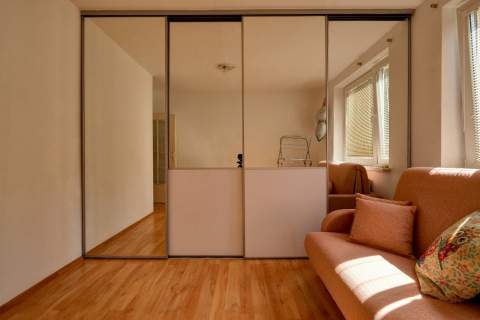 Trzypokojowe z dużą piwnicą /4,1 m2/