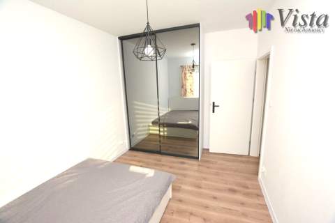 2 pokoje w Apartamentowcu, w pełni umeblowane