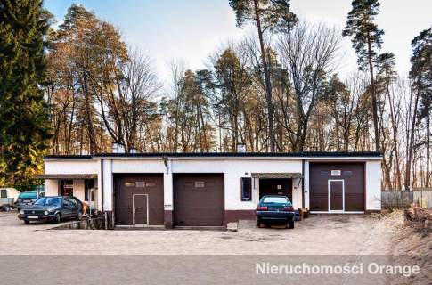 Działka inwestycyjna z zabudowaniami pod usługi